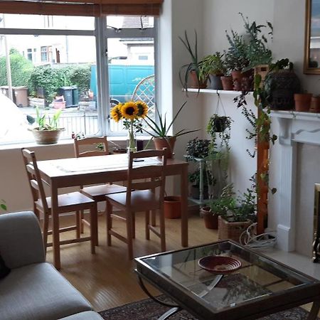 Appartamento Dryden Gardens Edimburgo Esterno foto